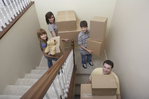 Flexible man with van service for collections and deliveries in Watford